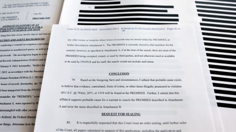 Un perito especial revisará los documentos hallados por el FBI en Mar-a-Lago.