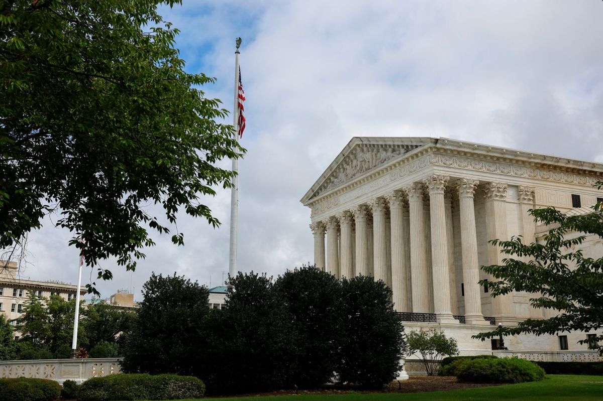 La Corte Suprema complicó ciertos procesos en tribunales federales para decenas de inmigrantes.