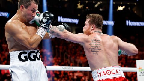 Canelo Álvarez conecta de zurda la humanidad de Gennady Golovkin