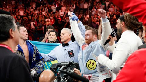 Canelo Álvarez es elegido como ganador luego de su pelea ante Gennady Golovkin.