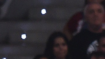 Rodrygo y Vinicius Jr. bailan mientras llegan los demás jugadores del Real Madrid a celebrar el primer gol.