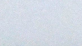 Kyla Galer decidió "proteger" su micrófono con un condón.