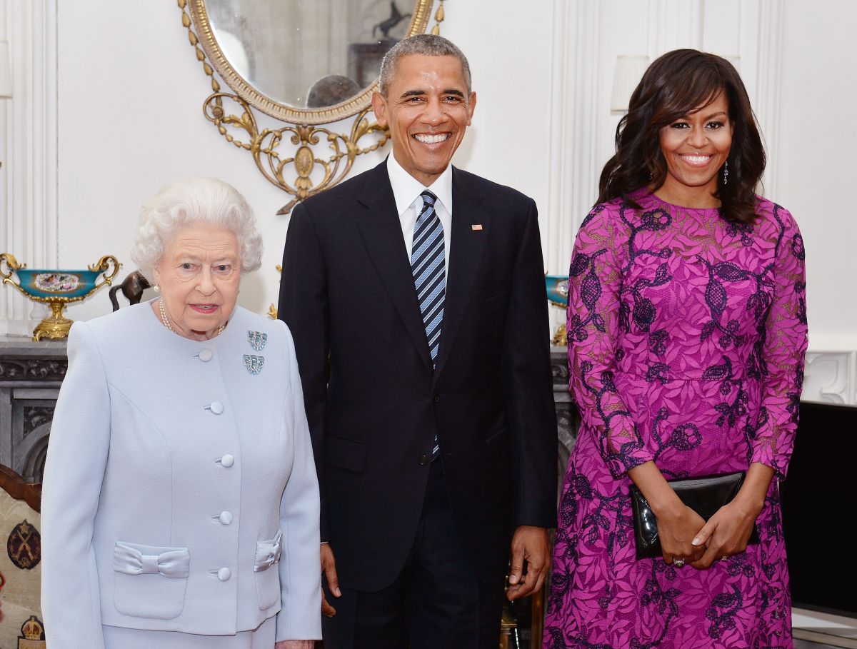 La reina Isabel II junto a Barack y Michelle Obama.