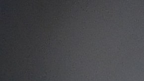 Cristiano Ronaldo posa con la Eurocopa que ganó frente a Francia en 2016.