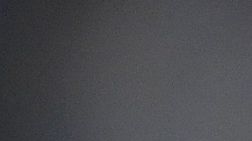 Cristiano Ronaldo posa con la Eurocopa que ganó frente a Francia en 2016.