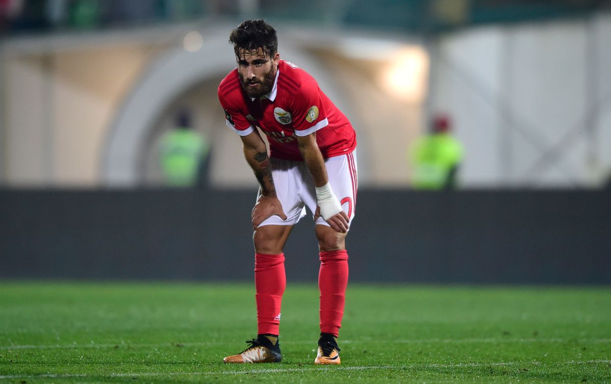 Rafa Silva, European champion with Portugal, announced that he has retired from the national team due to personal problems