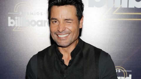 El cantante Chayanne se habría hecho unos "arreglitos" en el rostro para aparentar menos edad.