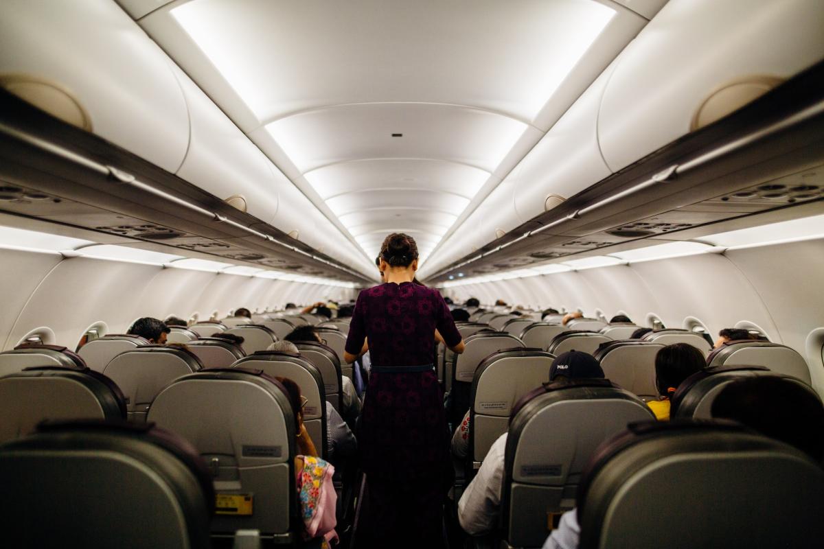 Informar Educación moral interferencia Las 4 razones por las que es mejor elegir un vuelo en avión de la mañana,  según expertos - El Diario NY