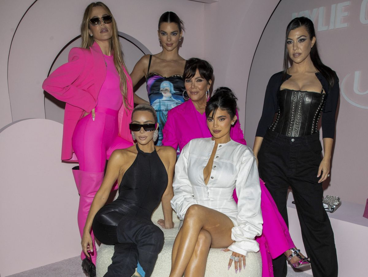 Kylie Jenner junto al resto del clan Kardashian-Jenner. 