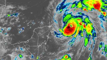 En esta imagen satelital se aprecia la ubicación del huracán Ian en los últimos minutos del lunes.