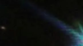 Un primer plano de Neptuno usando la NIRCam en el Telescopio Espacial James Webb.