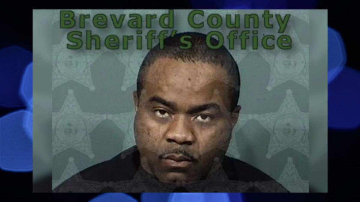 Roberson Douge ingresó en la cárcel del condado de Brevard el jueves.