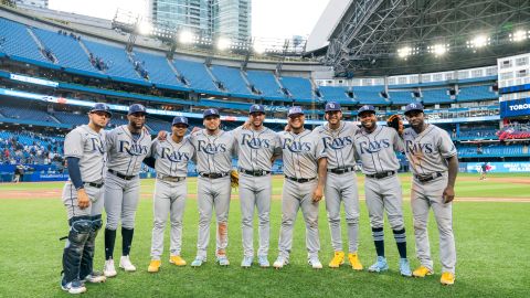 Rays hacen historia en el Día de Roberto Clemente con un lineup 100% latino