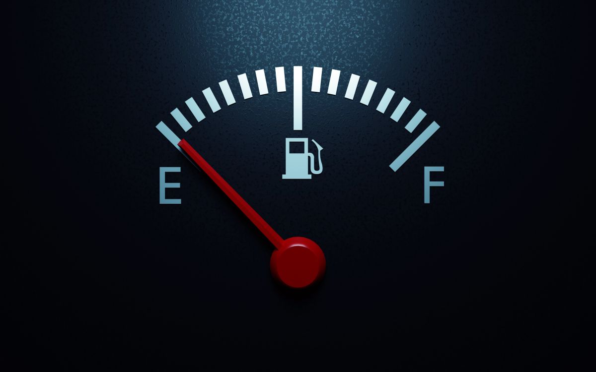 En California es donde se registra el precio más alto del galón de gasolina, con un costo de $5.79 dólares.