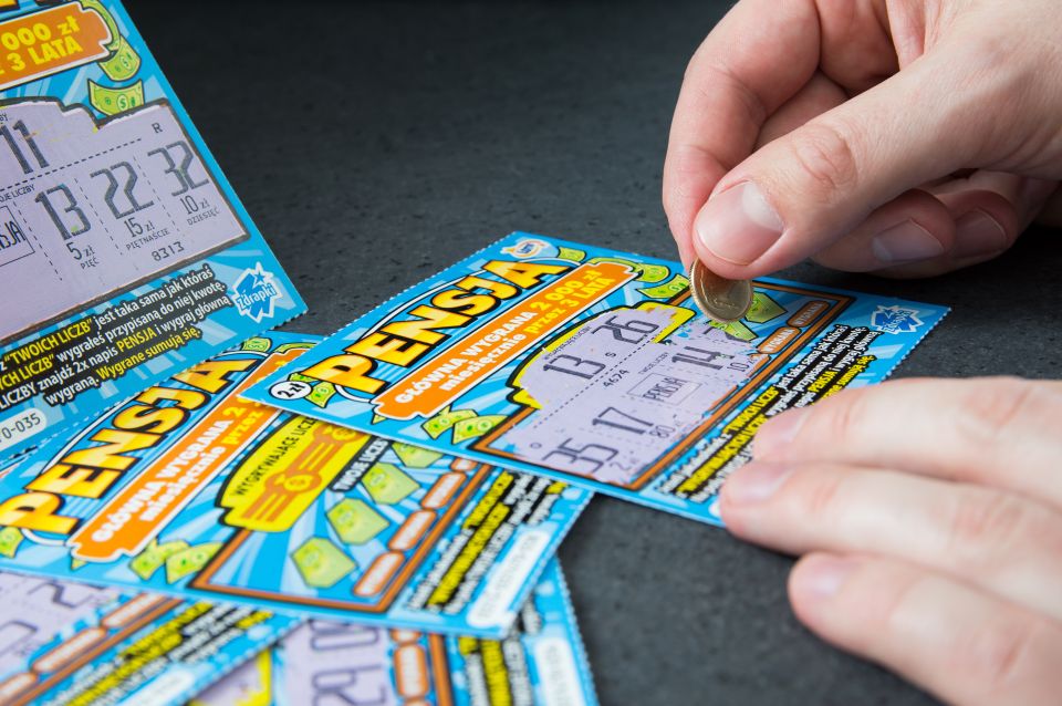 North Carolina Seafood Restaurant Owner Wins 0K Playing Lottery