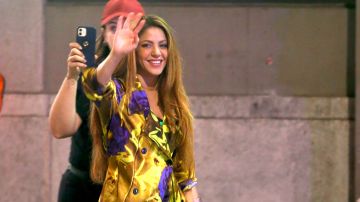 La cantante Shakira ha recibido apoyo de sus fanáticos con su nuevo tema musical..
