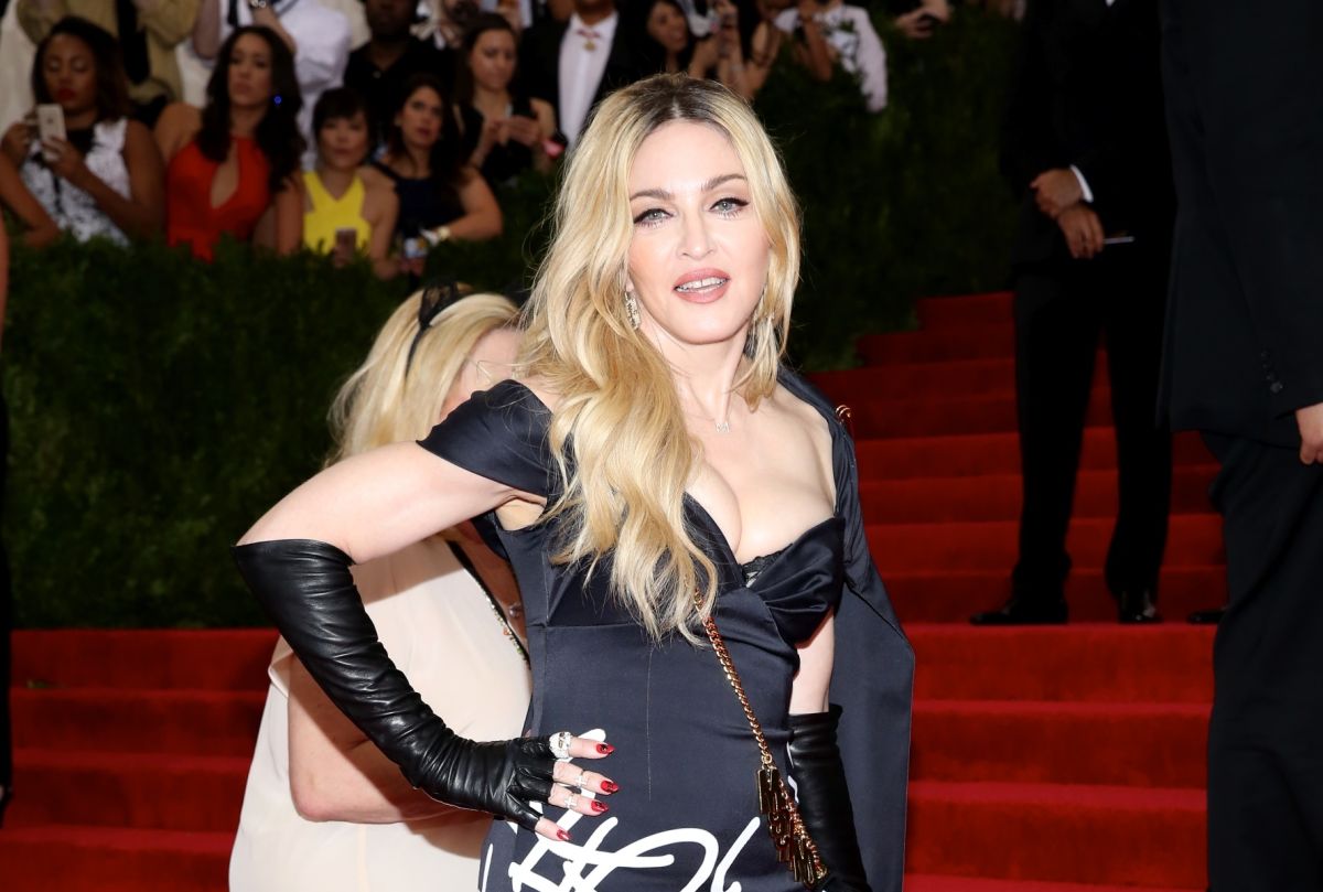 La cantante Madonna apareció con un cambio de look en Instagram.