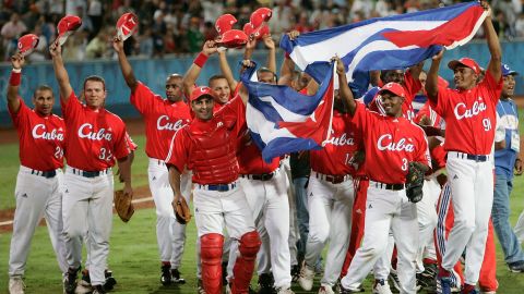 Cuba aplaza su Liga de Élite del Béisbol por falta de uniformes