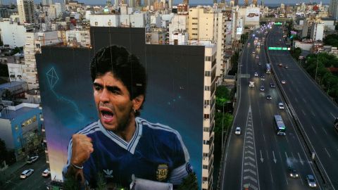 Homenajes hiperrealistas a Maradona