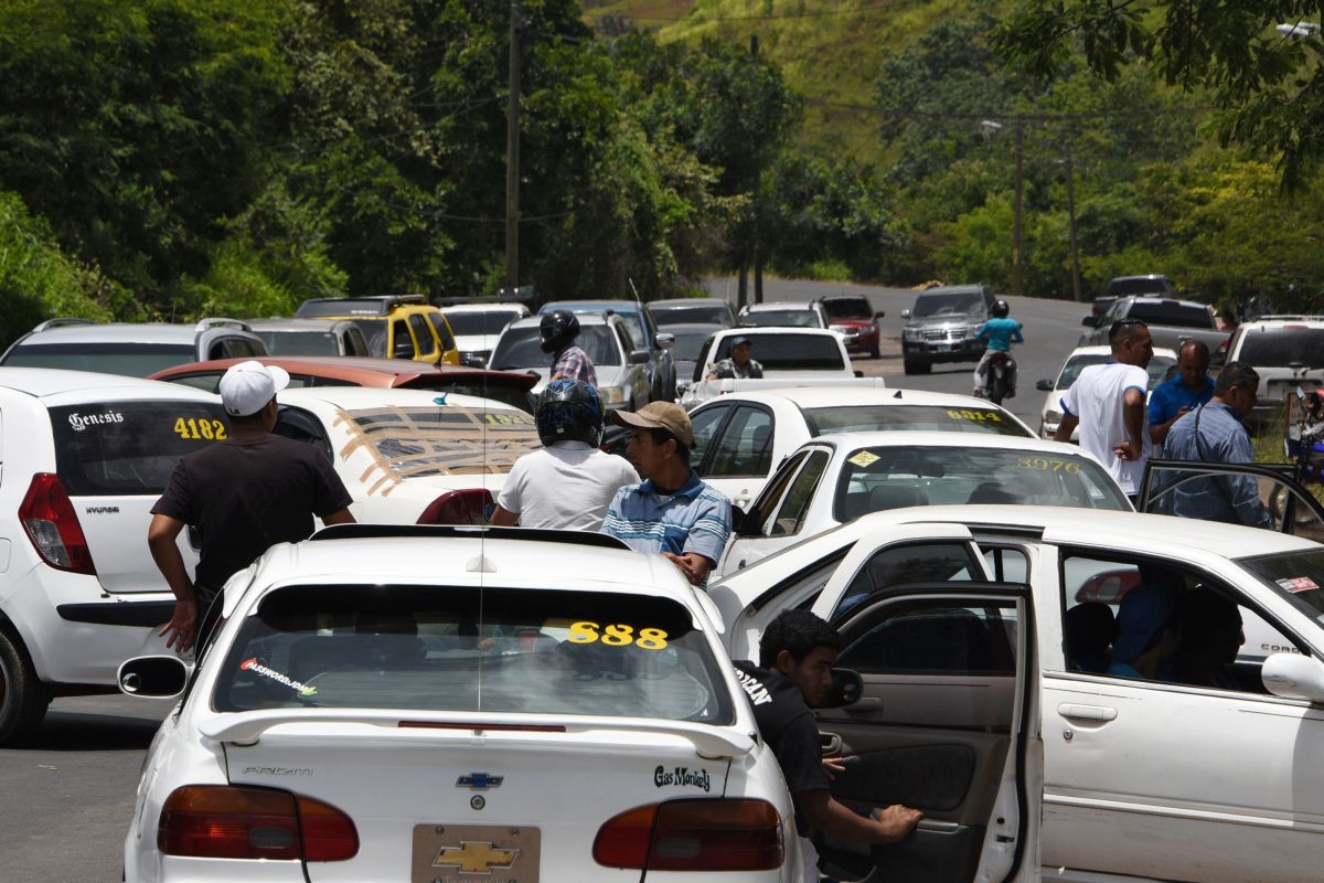 La acción fue ejecutada por agentes de investigación en inmediaciones de un centro comercial de San Pedro Sula, Honduras.