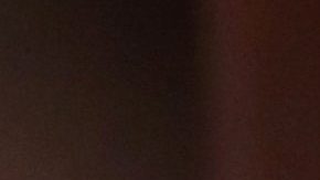 Un hombre de Florida se ha vuelto viral en las redes sociales por un video en el que quema toda su colección de 40 pares de zapatillas Yeezy, de la línea de Kanye West.