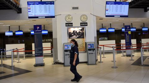 PARAGUAY-HEALTH-VIRUS-AIRPORT