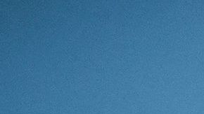 Un avión con suministros enviados por cubanos en Estados Unidos en el Aeropuerto Internacional José Martí.