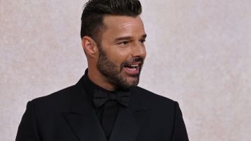 El cantante Ricky Martin recibe comentarios negativos por su apariencia.