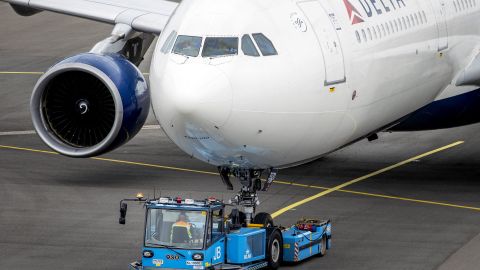 Avión Delta