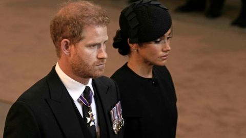 The Coffin Carrying Queen Elizabeth II Is Transferred From Buckingham Palace To The Palace Of Westminster