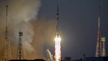 Rusia lanzó hoy con éxito el carguero espacial Progress MS-21.