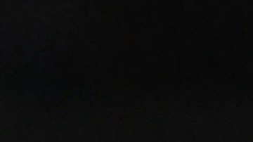 Hakan Calhanoglu celebra luego de anotar el único gol del partido ante FC Barcelona.