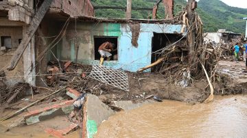 Deslizamiento tierra inundaciones Venezuela