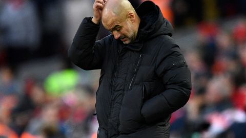 Pep Guardiola discutió con la hinchada del Liverpool en Anfield.