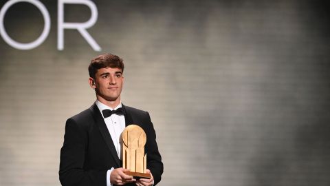 Gavi del FC Barcelona es premiado con el Golden Boy