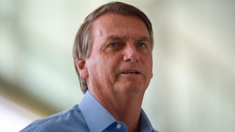 Bolsonaro Seeks Support Ahead of Tight Presidential Run-off