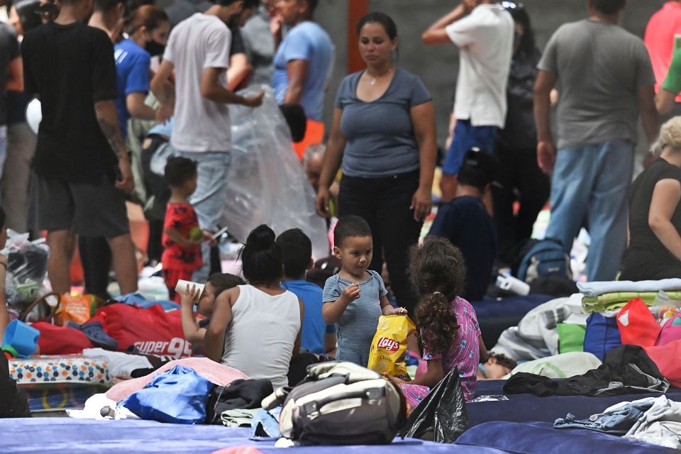 Nearly 900 undocumented immigrants stranded in Panama have returned to Venezuela