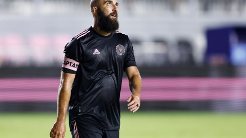 Los 17 años de carrera profesional como futbolista para Gonzalo Higuaín terminaron este lunes con la derrota ante New York City FC.