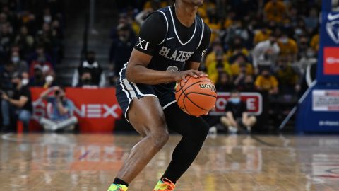 Bronny James durante un partido de Sierra Canyon.