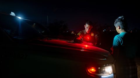 Niños migrantes enfrentan un proceso distinto en la frontera.