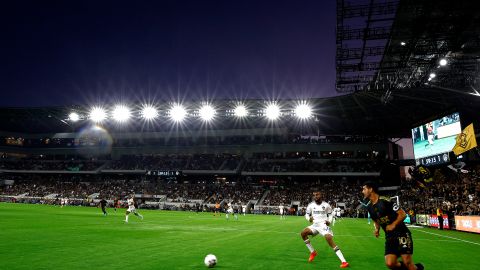 Carlos Vela durante la victoria de LAFC a Los Ángeles Galaxy del Chicharito por las semifinales de la Conferencia Oeste.