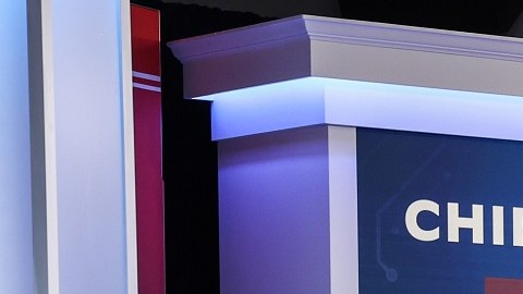 El presidente Biden celebra inversiones para la producción de chips en EE.UU.