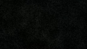 Cientos de personas se congregaron a las afueras del estadio para orar por los fallecidos.