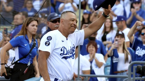 Dave Roberts agradece el apoyo de la fanaticada de Dodgers.