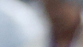 Josh Donaldson es puesto out en primera base luego del batazo.