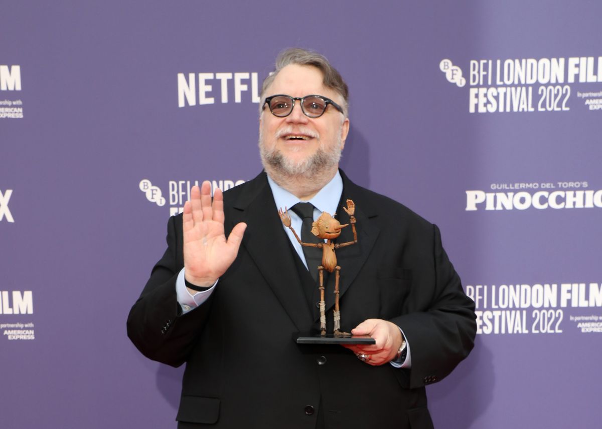 Guillermo del Toro promises 10 more years of scholarships in honor of his mother