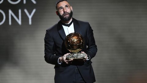 Karim Benzema es el quinto francés en consagrarse con el Balón de Oro.