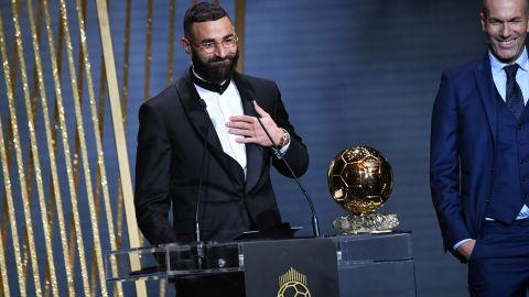 Karim Benzema luego de recibir el premio al Balón de Oro 2022.