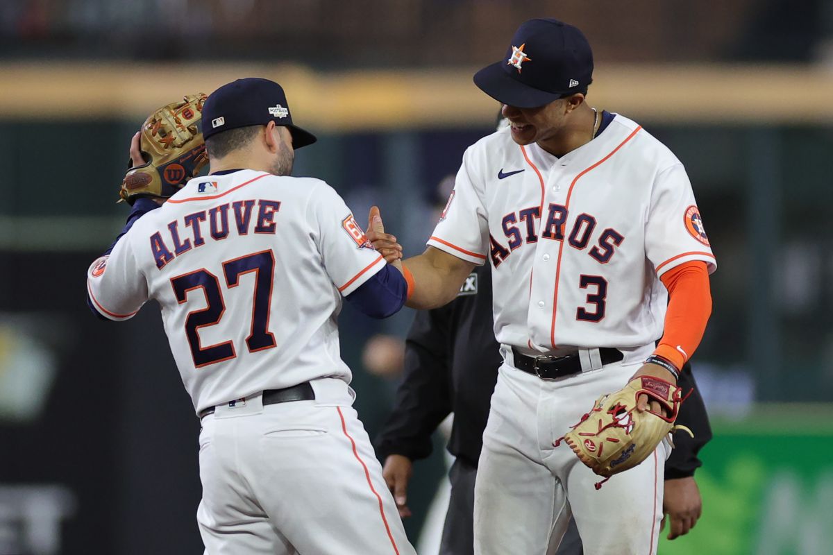 Home run spree: Astros hit first and beat Yankees in AL Championship Series opener [Videos]