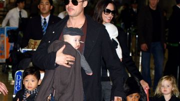 Angelina Jolie acusa a Brad Pitt de “asfixiar” a uno de sus hijos y “golpear” a otro.